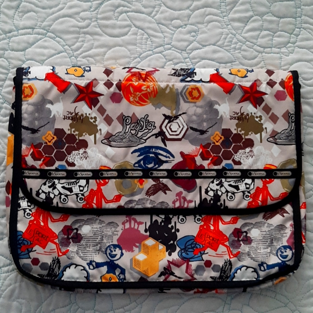Lap top computer case